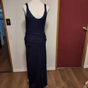 - TAHARI M VGC M Navy Blue arm pit to pit 17 Shoulder to hem 54 in